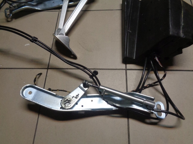 фото №13, Компрессор помпа механизм петля крышки vw phaeton