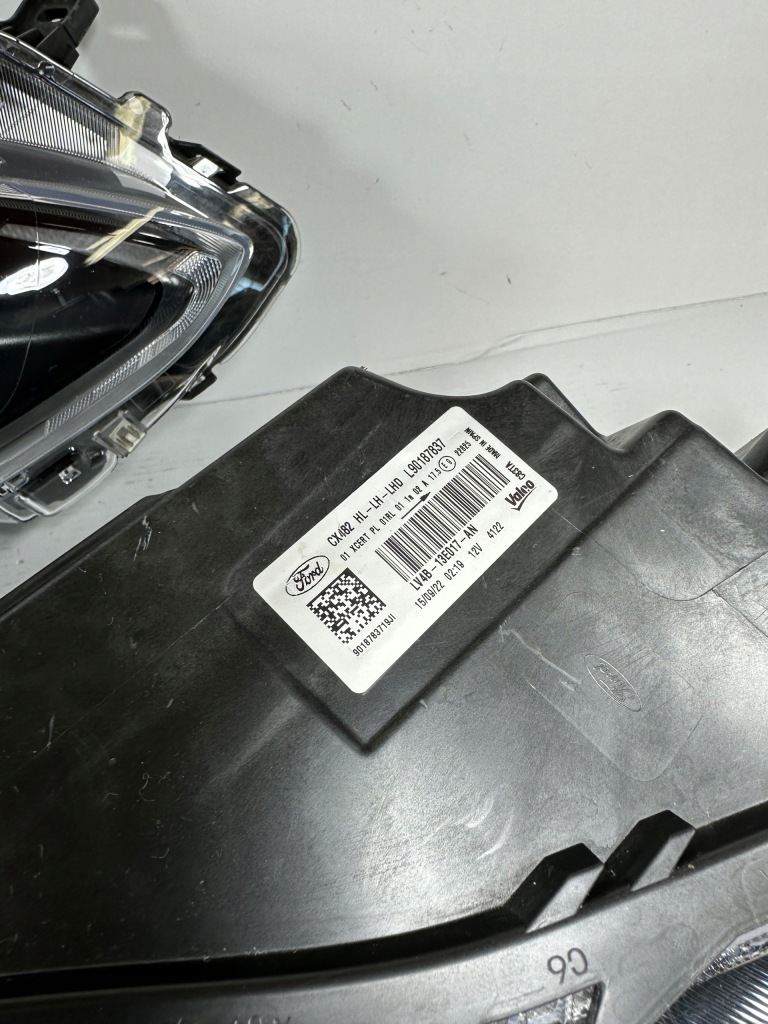 Kuga mk3 st фара full led правий ліва комплект lv4b-13e017-an lv4b-13e016-an Недорого