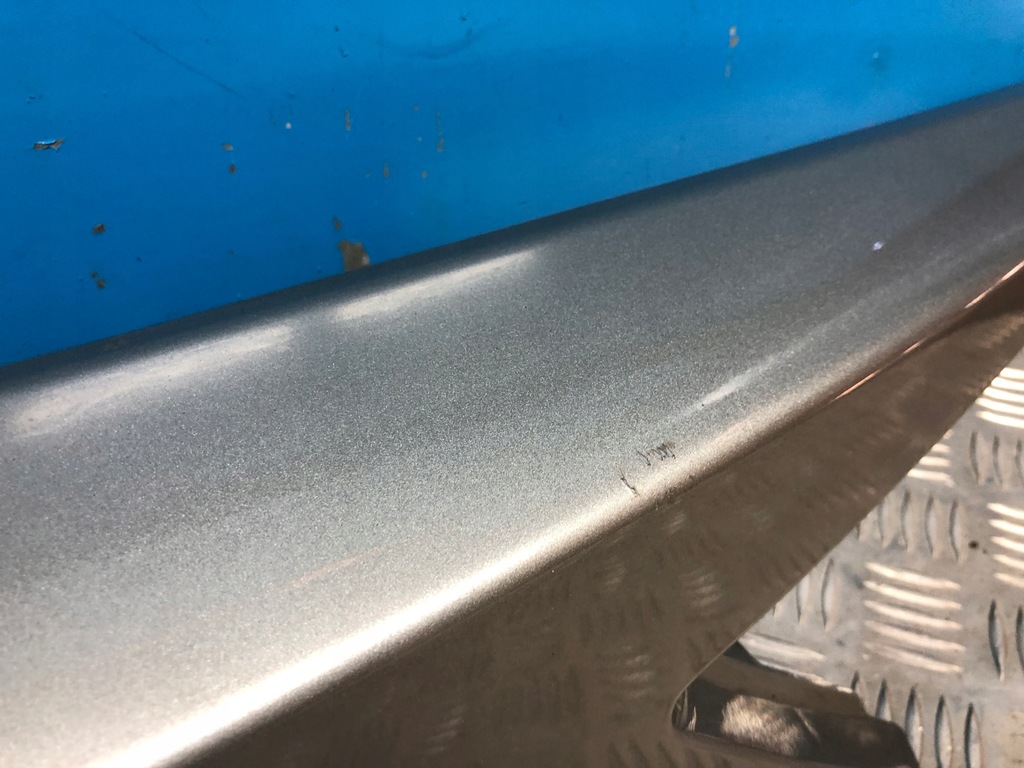 фото №6, Toyota auris ii kombi спойлер спойлер накладка задній кришки задня 76811-02830