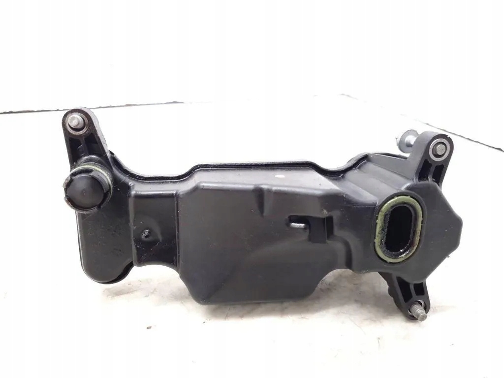 фото №8, Патрубок вентиляційний mercedes-benz c w205 a2700105401 1.99l 2015