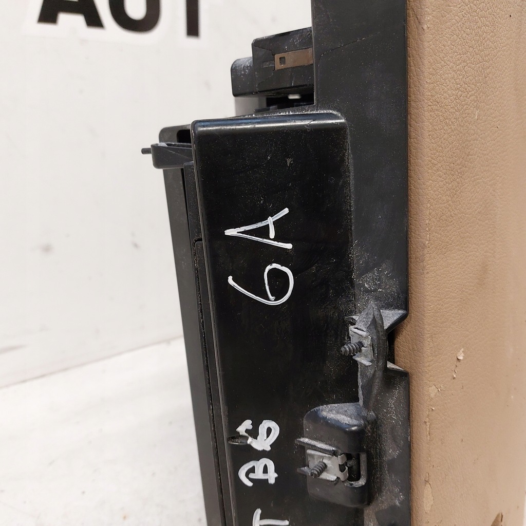 фото №10, Volkswagen vw b6 бардачок пасажира кліматизований