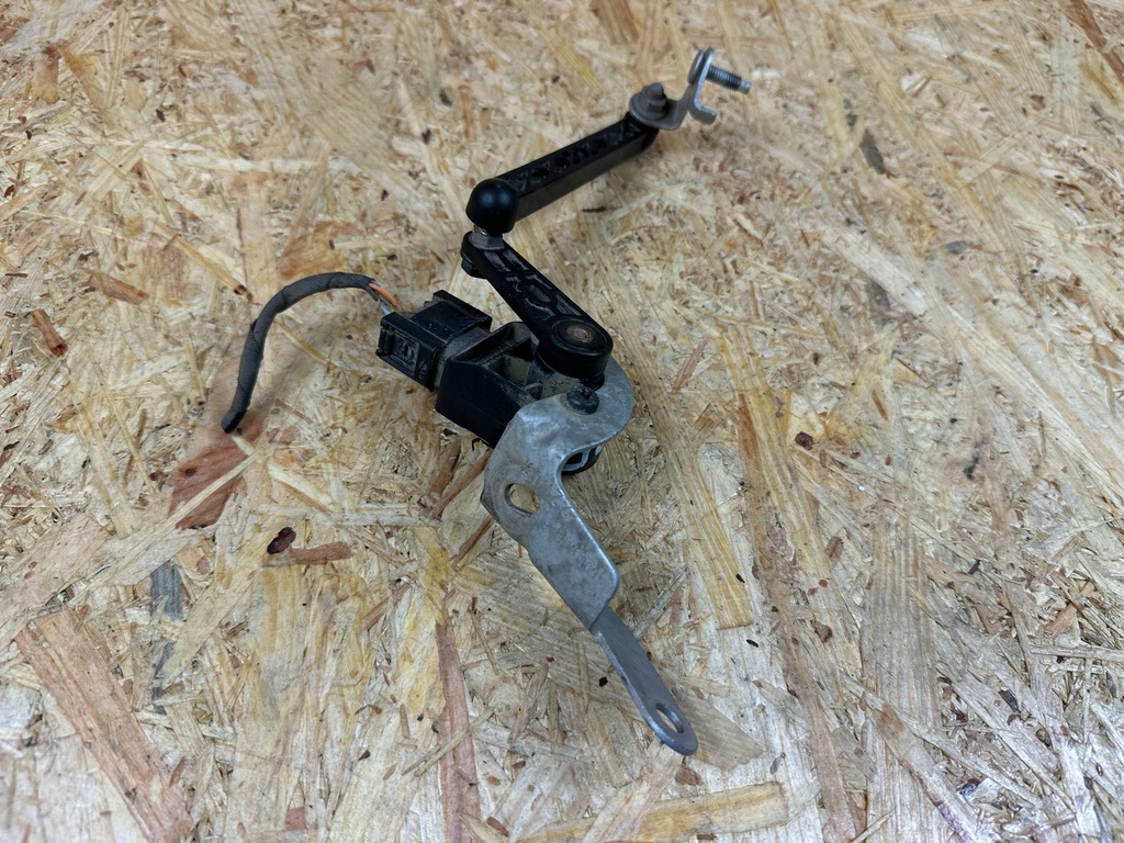 фото №9, Датчик вирівнювання світла лампа лівий volvo xc40 c40 32221477 32221957