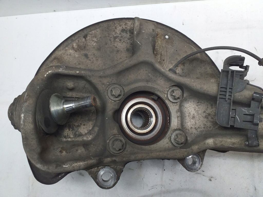 фото №4, Mercedes ml gle w166 поворотный кулак правая