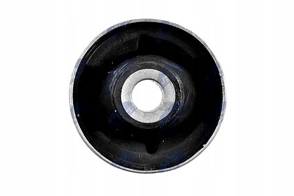 фото №11, Втулка крепления дифференциал mitsubishi pajero 00- правая втулка