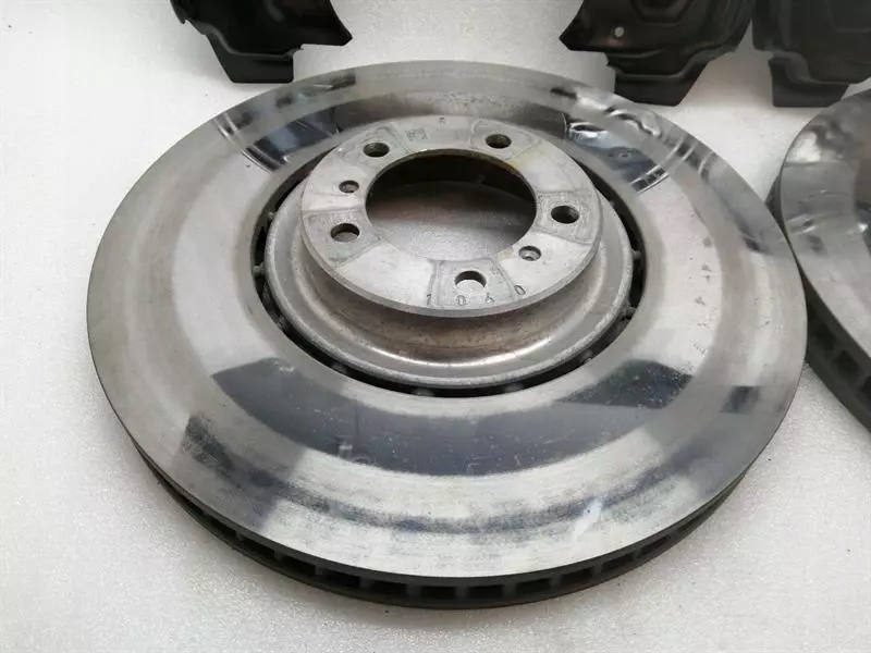 Porsche taycan 9j akebono передня частина set 9j1615124e braking система pscb Зі Шроту