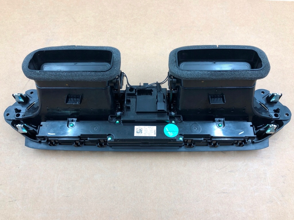 Купить Решётка средняя воздуха впуск выход 9462387 do serii x5 g05 x6 g06 x7 g07