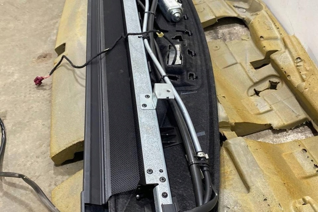 фото №9, Полка багажника mercedes-benz cls c218 a2188100020 бензиновый 430kw 2014