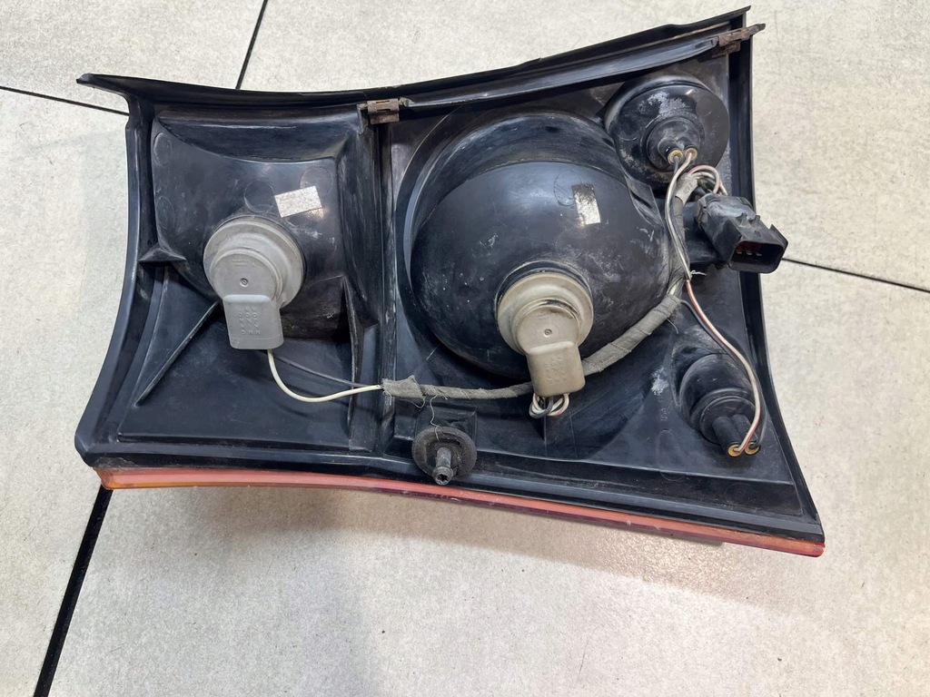 фото №4, Лампа правий задня pacifica 3.5 v6