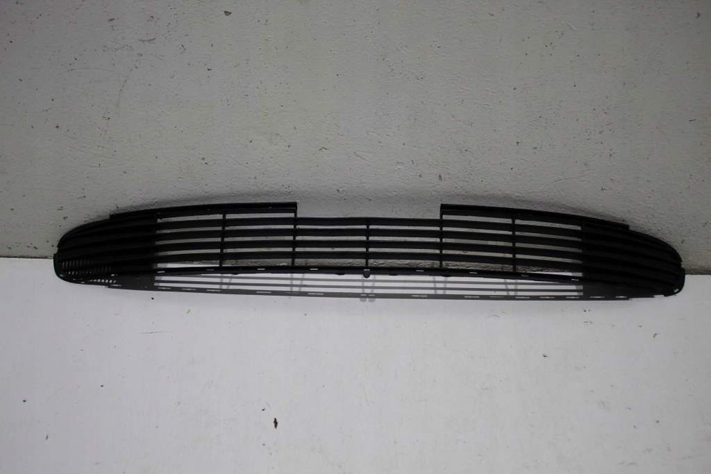 фото №1, Opel vectra b решётка бампер перед идеальное состояние
