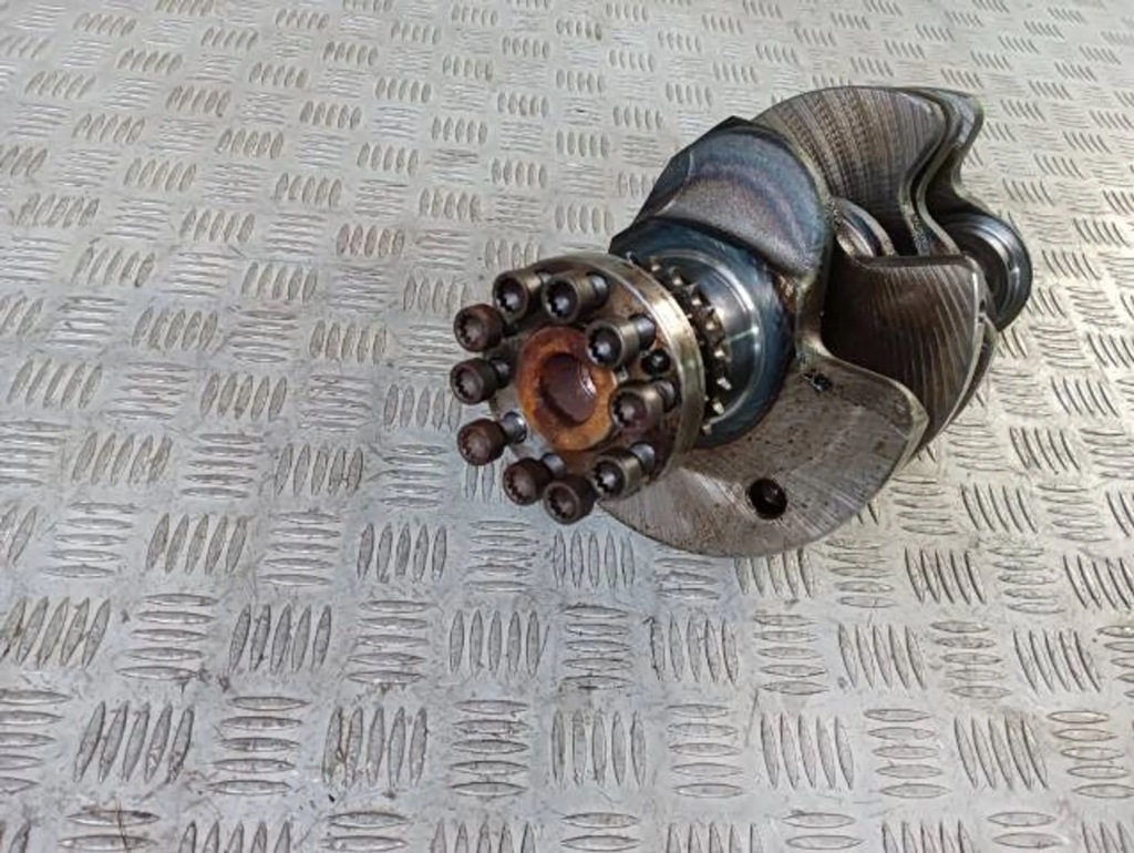 Wał коленчатый audi a6 c6 рестайлинг  2.7 tdi r59b bpp Оригинал