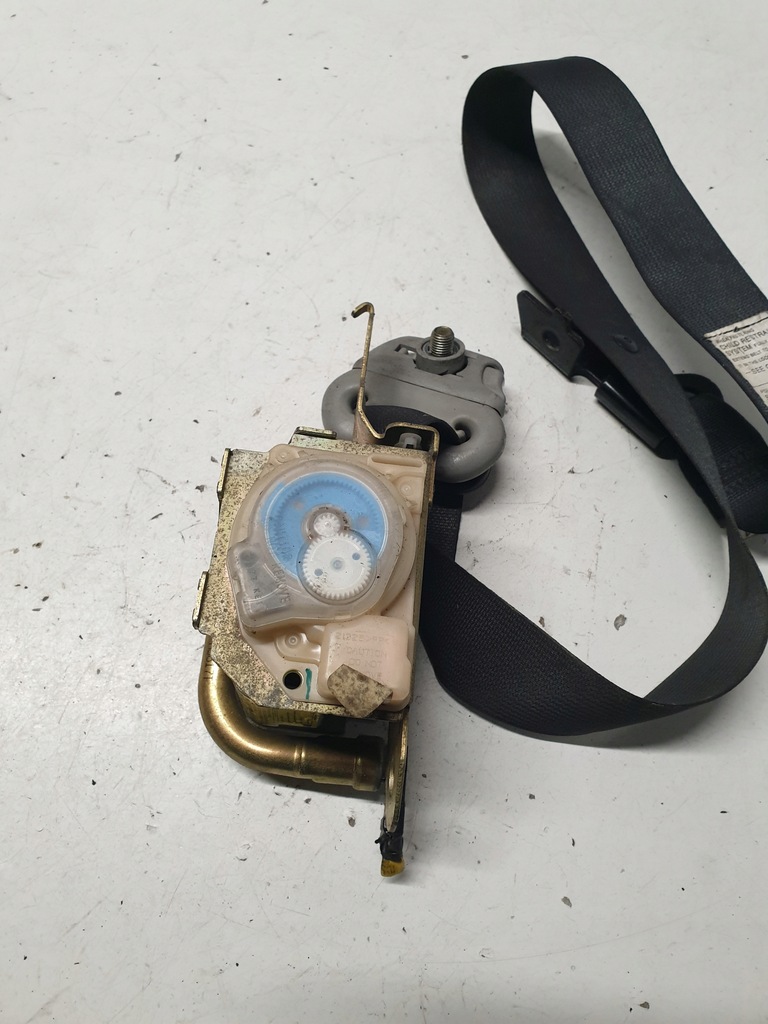 фото №4, Pas безопасности перед правый mitsubishi galant 9