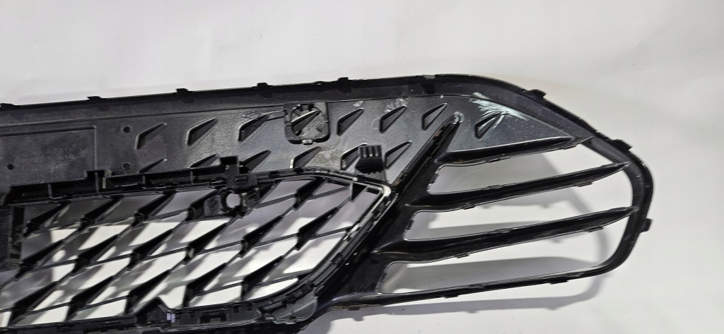 Решётка бампера перед средняя coupra born 10e 2021- с Разборки