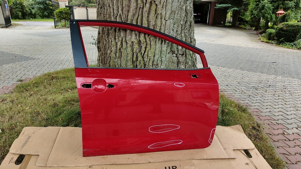 фото №1, Дверь правый перед toyota corolla e21 19-