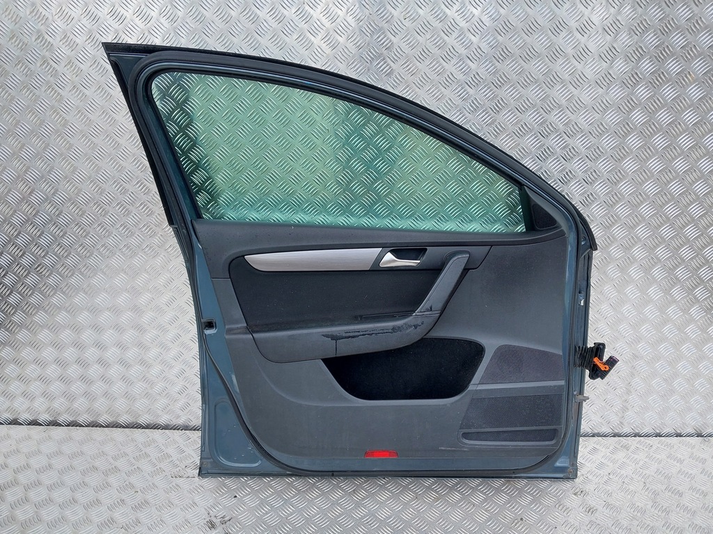 фото №9, 101. дверь левый перед vw passat b7 lk7x