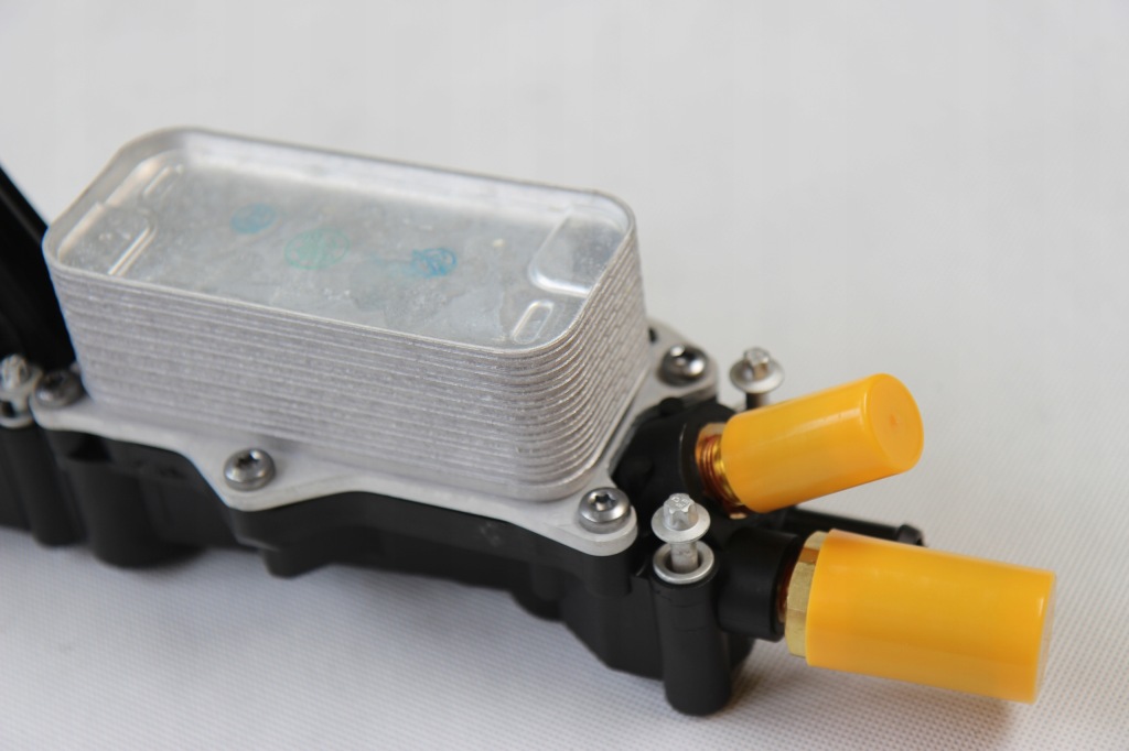 Радіатор оливи радіатор chrysler pacifica dodge durango 3.6 68596318aa Ціна