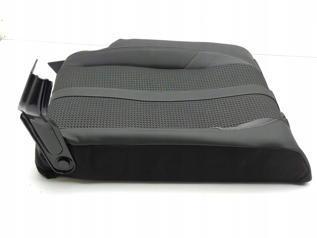 фото №7, Peugeot 2008 ii 2021 задние сиденье