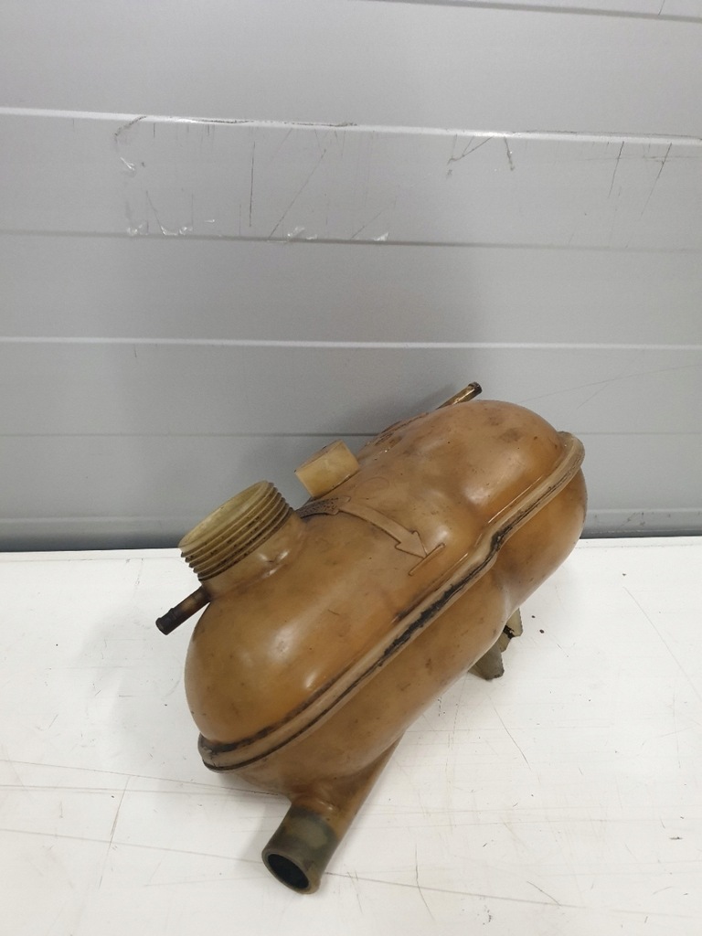 фото №5, Bmw e28 5 бак бачок розширювальний