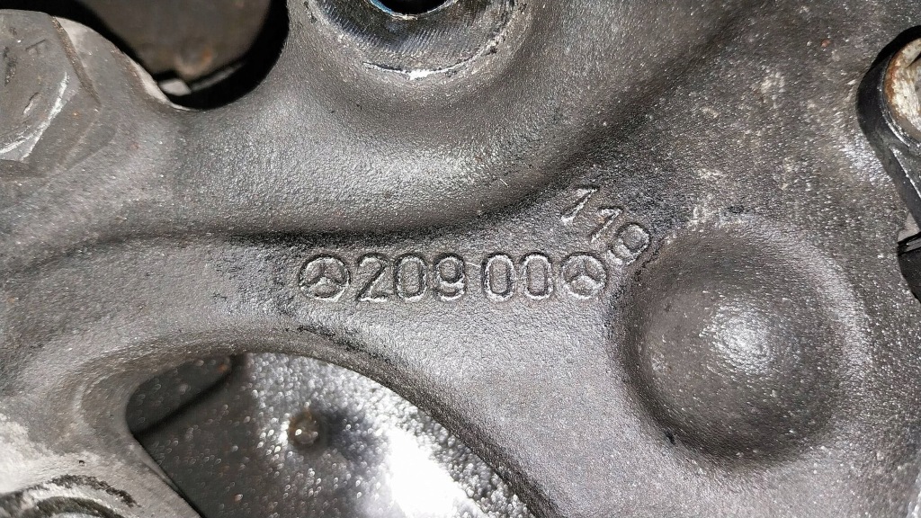 фото №6, Поворотный кулак ступица суппорт левый перед 20900 mercedes w203 w209 slk r171 2.2cdi