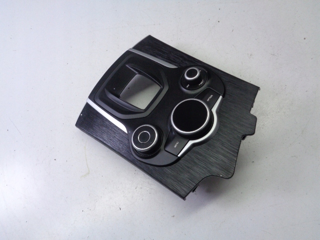 фото №1, Панель ручка alfa romeo stelvio 2016-