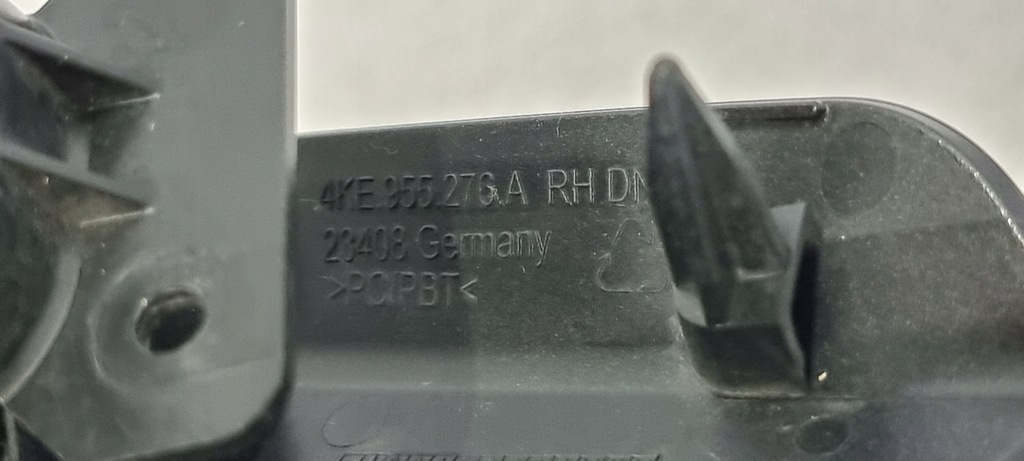 фото №8, Омыватель заглушка распылителя правый audi e-tron 4ke 18-21