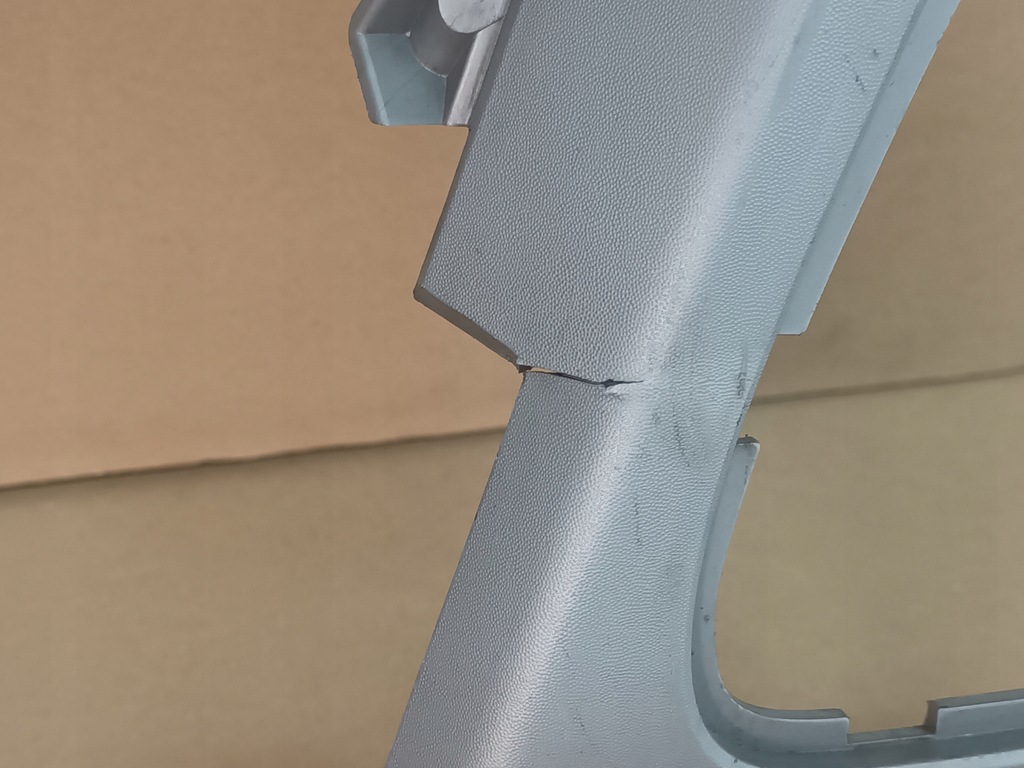 фото №6, Решітка середня молдинг передня dacia duster ii перед