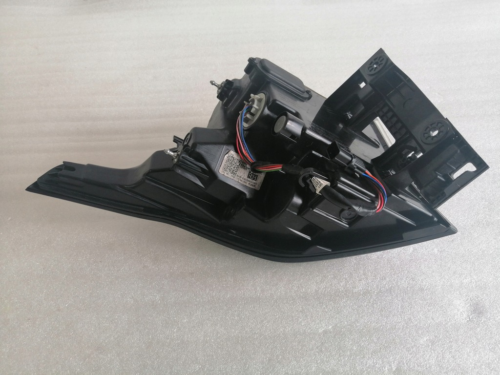 фото №11, Kia sportage v лампа задняя левая 92402-r2100