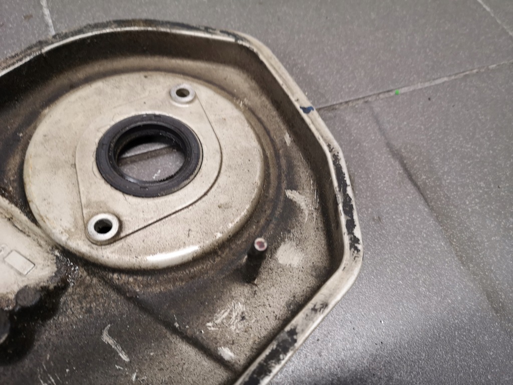 фото №9, Корпус розподільного валу audi a8 d2 3.7 aew 077109146