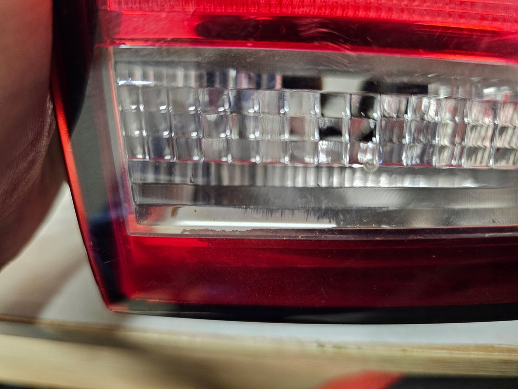 фото №12, Audi a4 b9 kombi 16r лампа левая задняя задняя w крышка 8w9945075