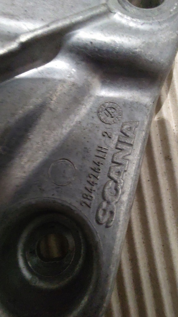 фото №3, Петля капот решітка scania r s новий model 2844264