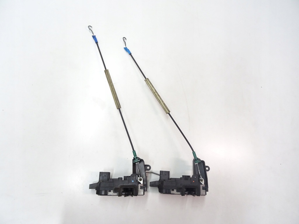 фото №1, Opel оригинальный номер 13220369 замок дверь