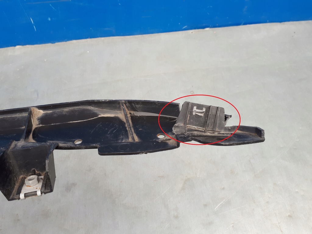 фото №11, Mazda mx30 2020- 20- підсилювач молдинг нижня