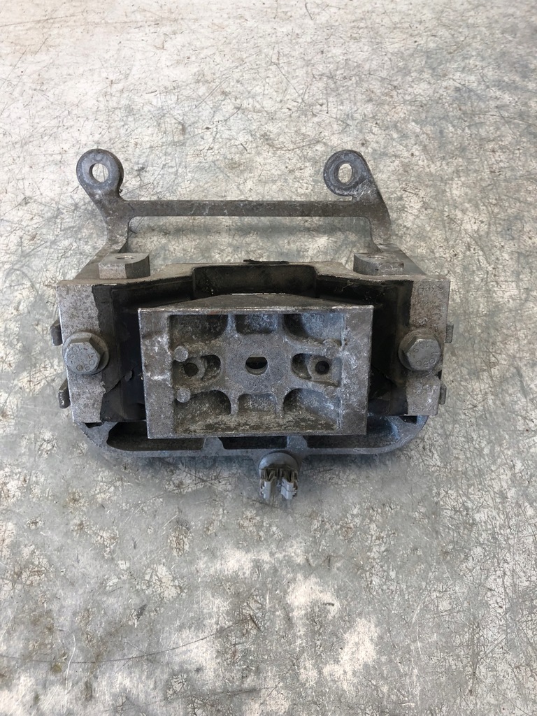 фото №4, Кронштейн опора двигателя renault master 112225095r