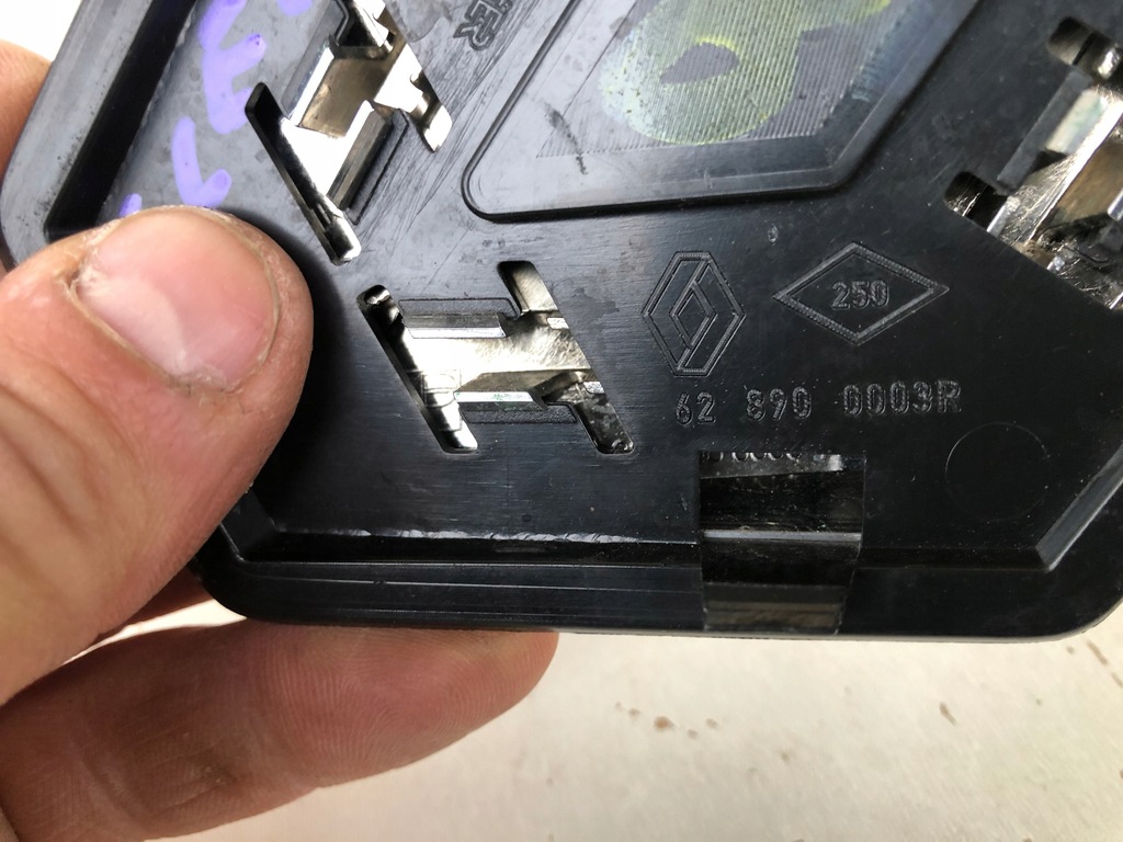 фото №8, Renault scenic iii значок емблема