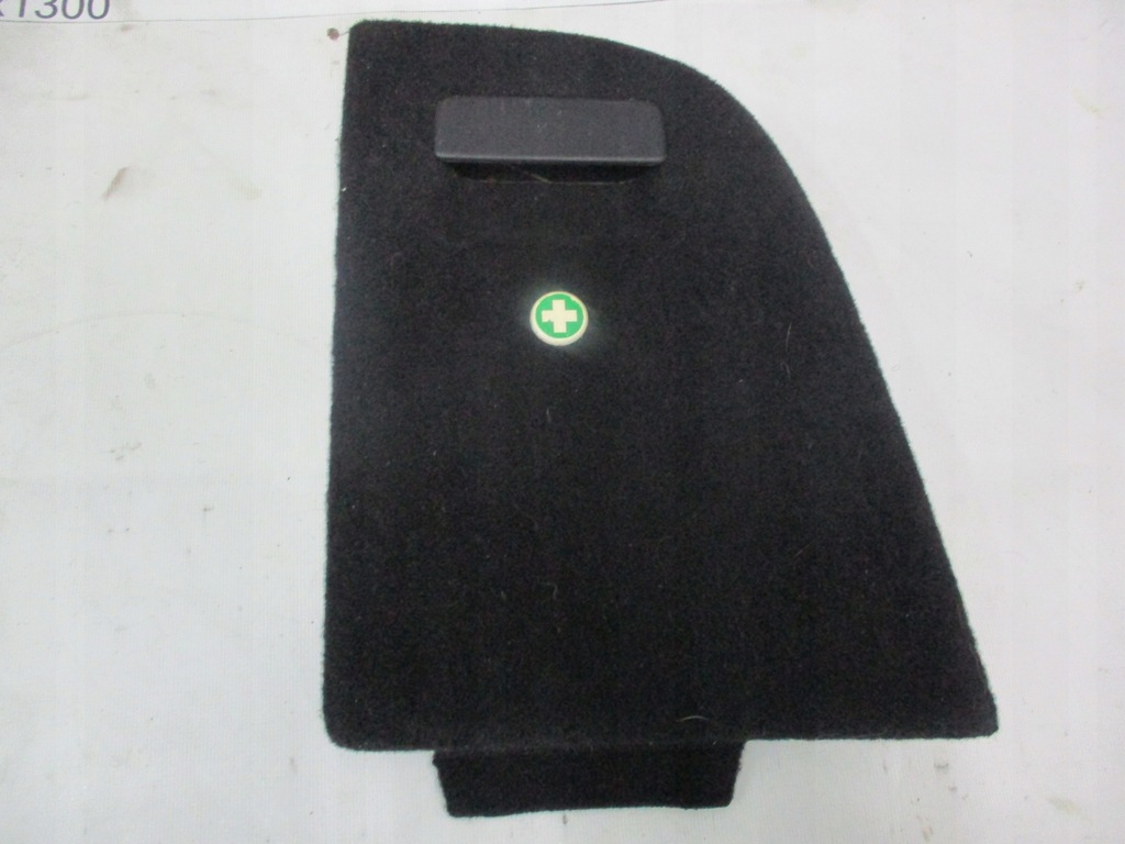 фото №1, Заглушка багажника vw golf 4 bora combi 1997-2003