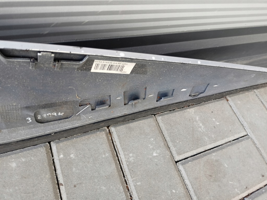 фото №12, Aston martin db11 coupe молдинг кровельная правая