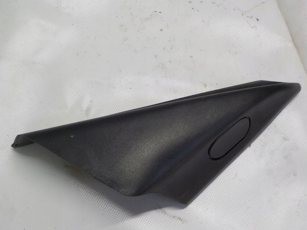 фото №1, Saab 900 заглушка треугольник