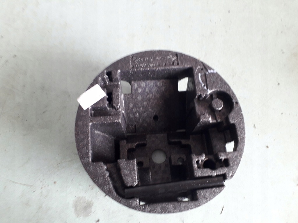 фото №1, Renault zoe вкладка колеса запасного