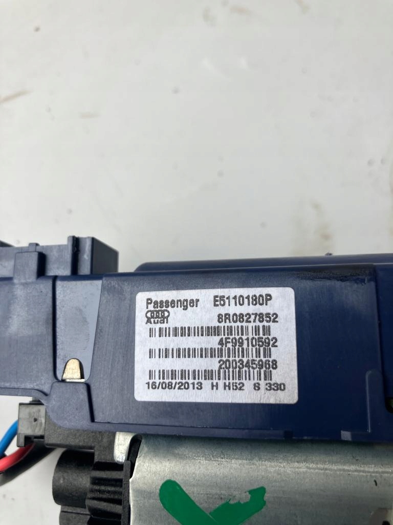 фото №5, Привід петля кришки багажника sq5 q5 8r правий 8r0827852b