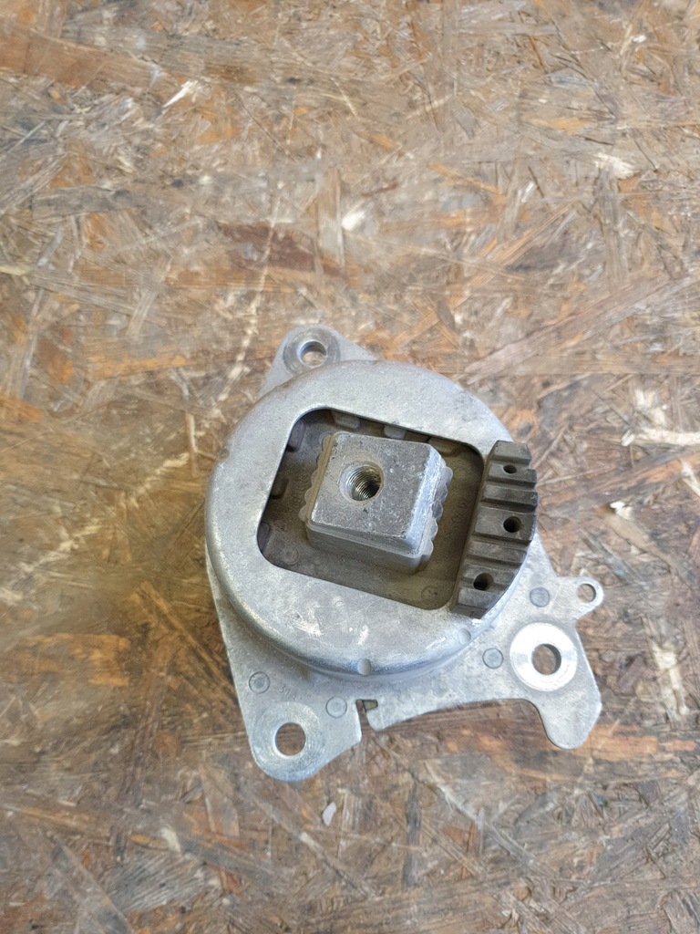 фото №1, Alfa romeo giulia подушка двигуна 505515120 rwd 2.0