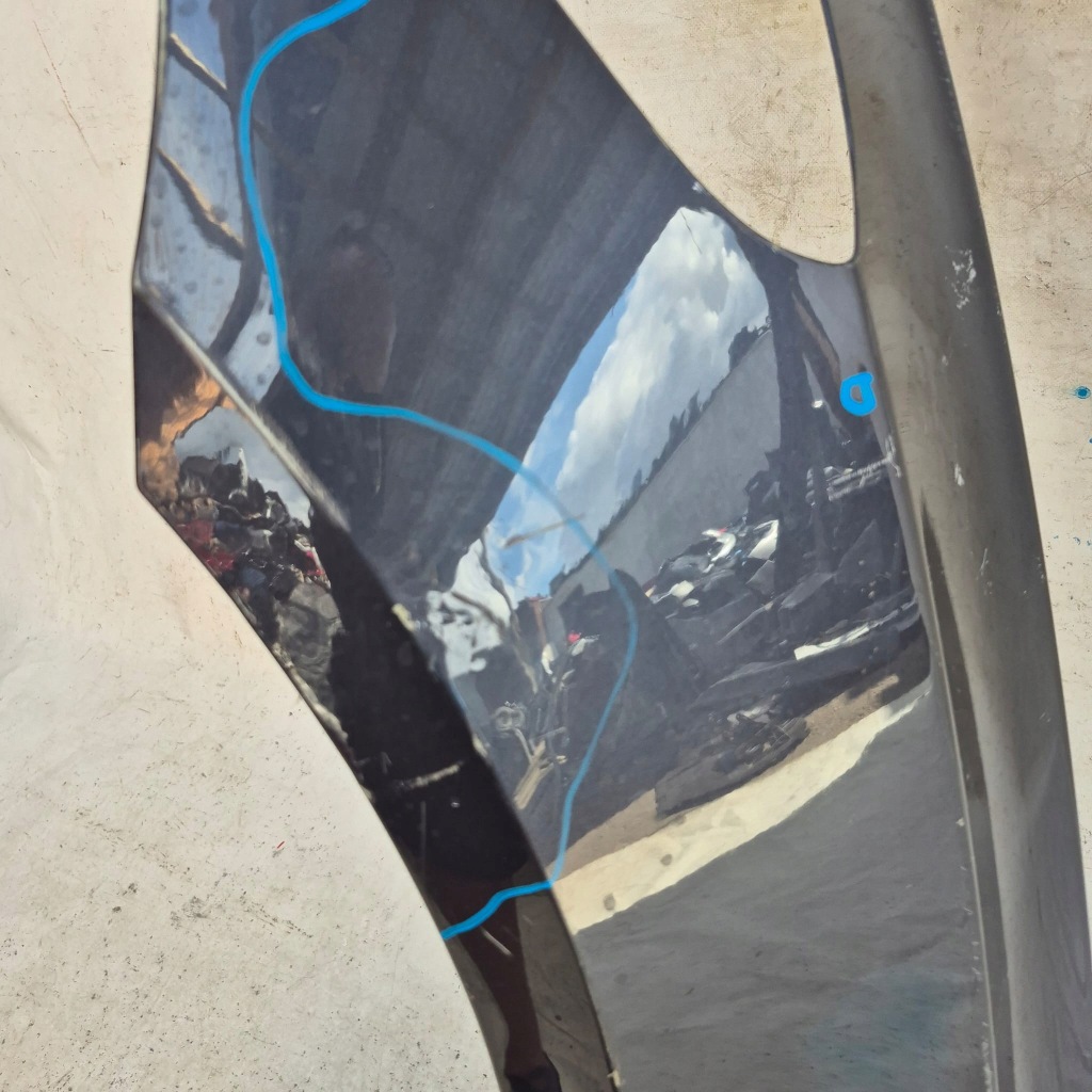 Tesla model 3 17- крыло  левое  перед передний с Разборки