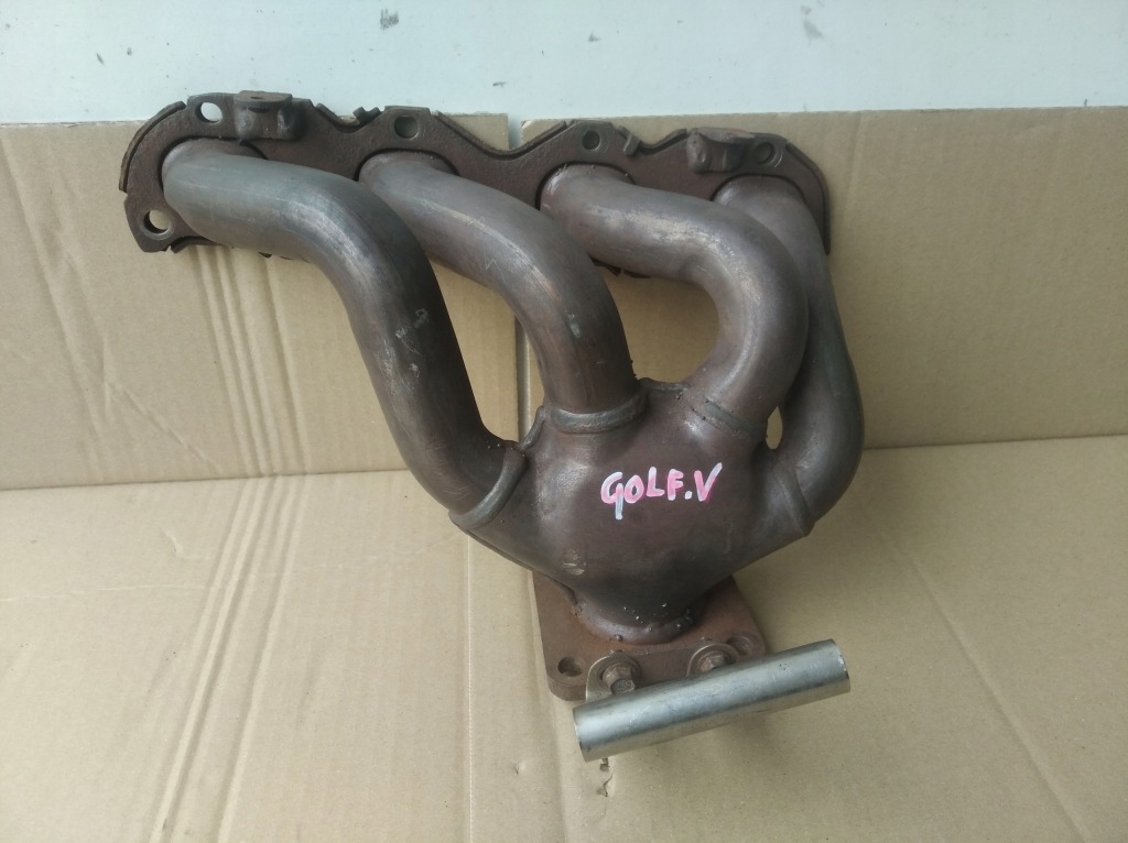 Купити Колектор випускний двигуна vw golf v 1,4b