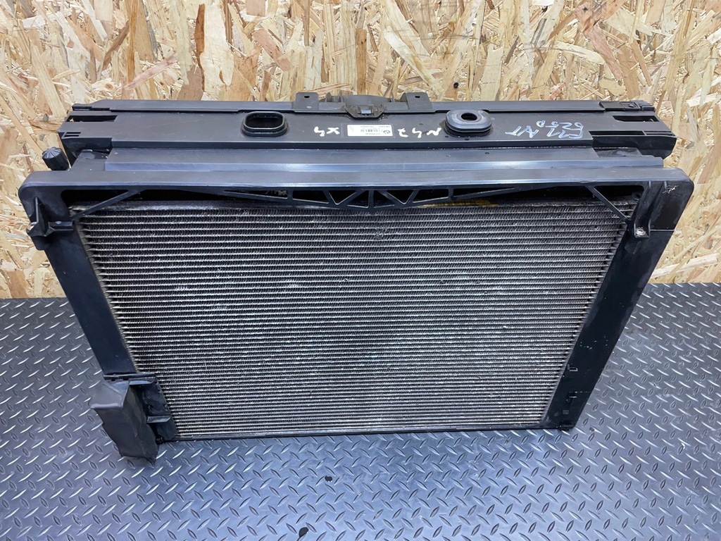 фото №12, Комплект радиатор радиатор вентилятор bmw f10 f11 n47 2.0d автоматическая коробка передач