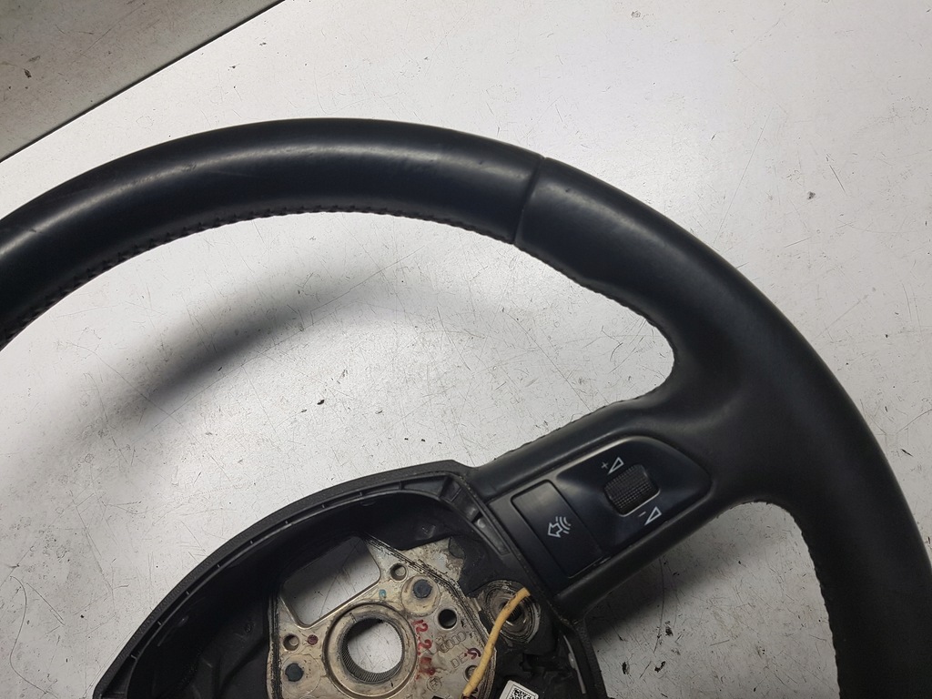 фото №6, Audi a4 b8 08r- воздуховод кожаный czarna