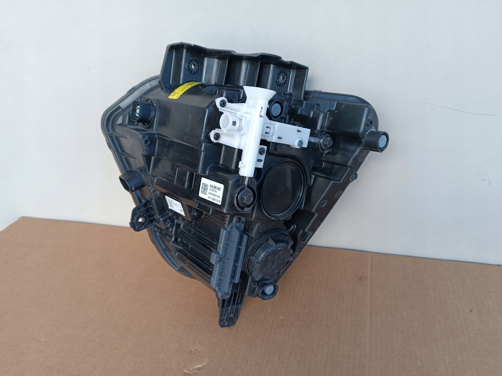 фото №13, Hyundai kona ii 2023+ sx2 ev лампа правая передняя hf921-62060 hf92112020