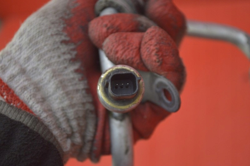 фото №9, Шланг кондиционера dg9h-19n601-de ford mondeo mk5 fusion usa 2.5 16v 16r