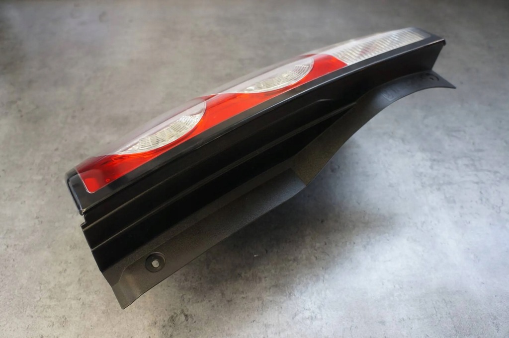 фото №6, Лампа правая правый задняя land rover discovery iv