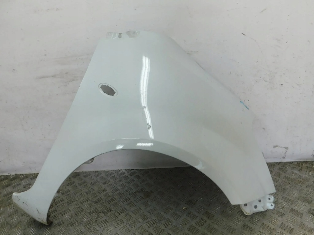 Купити Крило перед передній правий suzuki splash