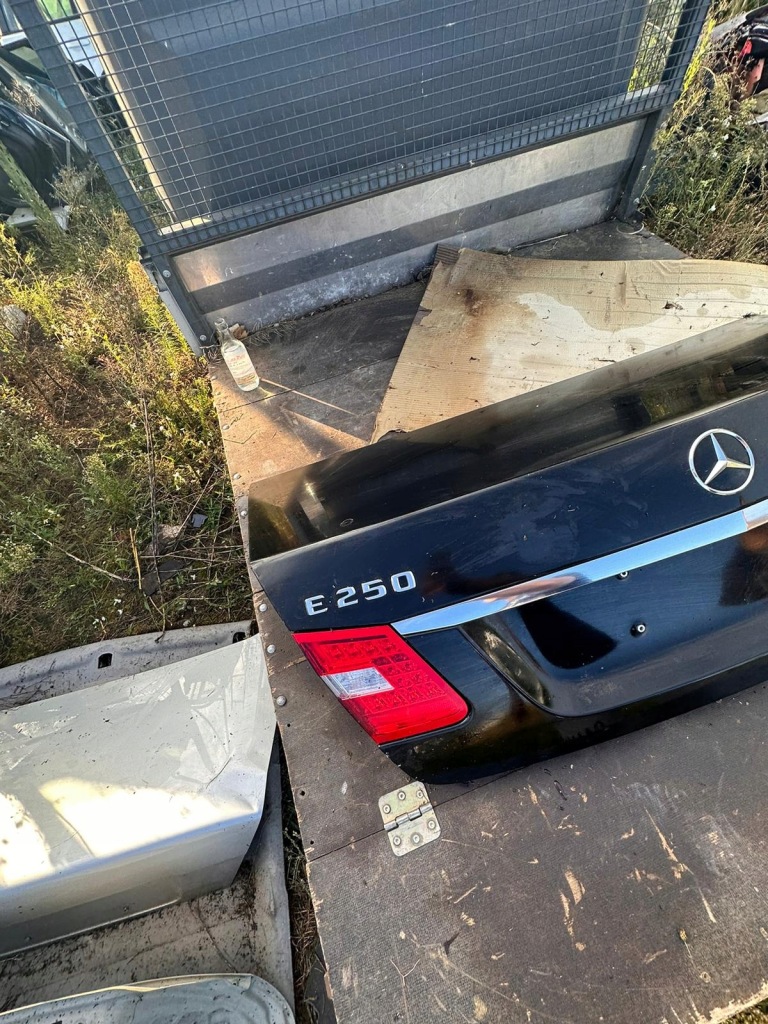 фото №4, Крышка багажника багажника mercedes e-klasa w212 sedan