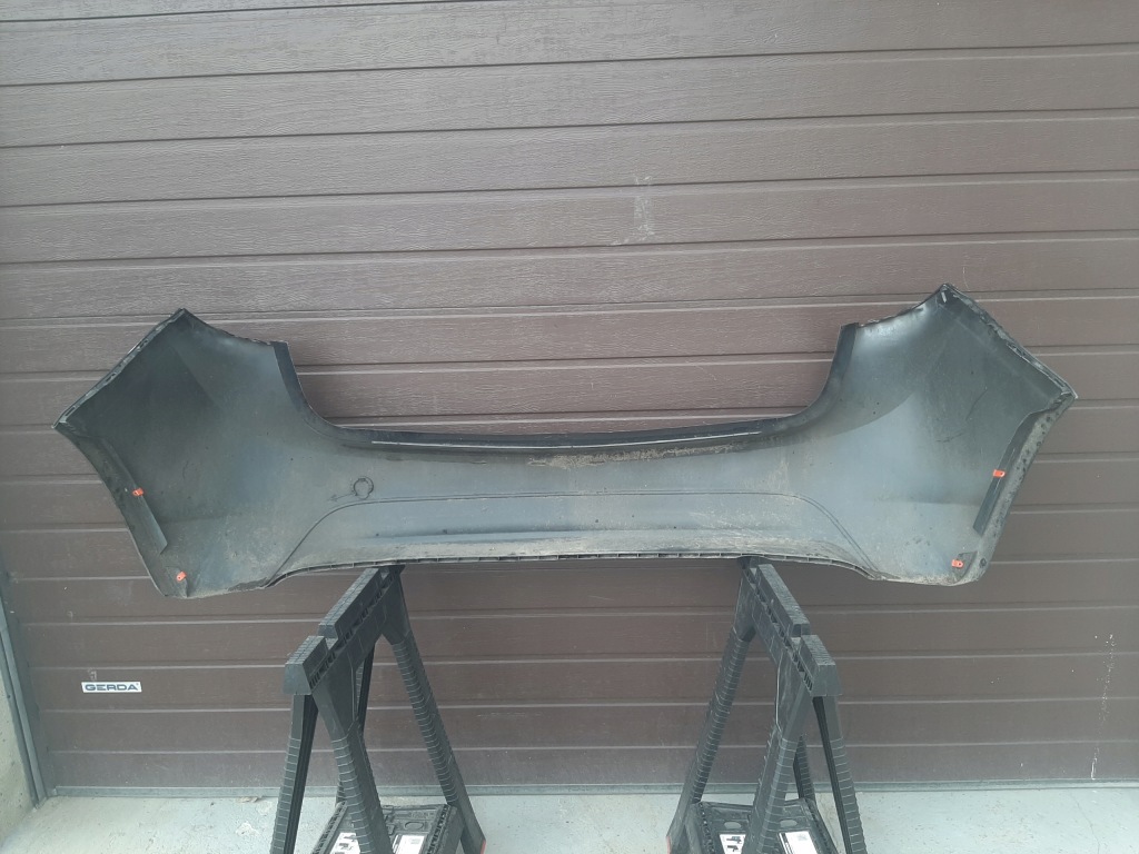 Бампер задний opel meriva b ii цвет z20r чёрный Оригинал