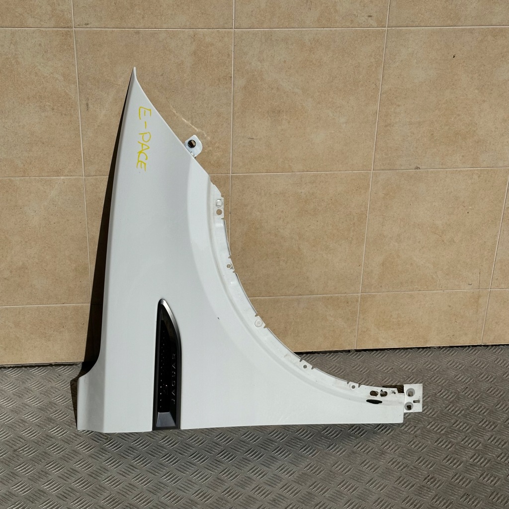 Купить Крыло  правый  jaguar e-pace 2017 год